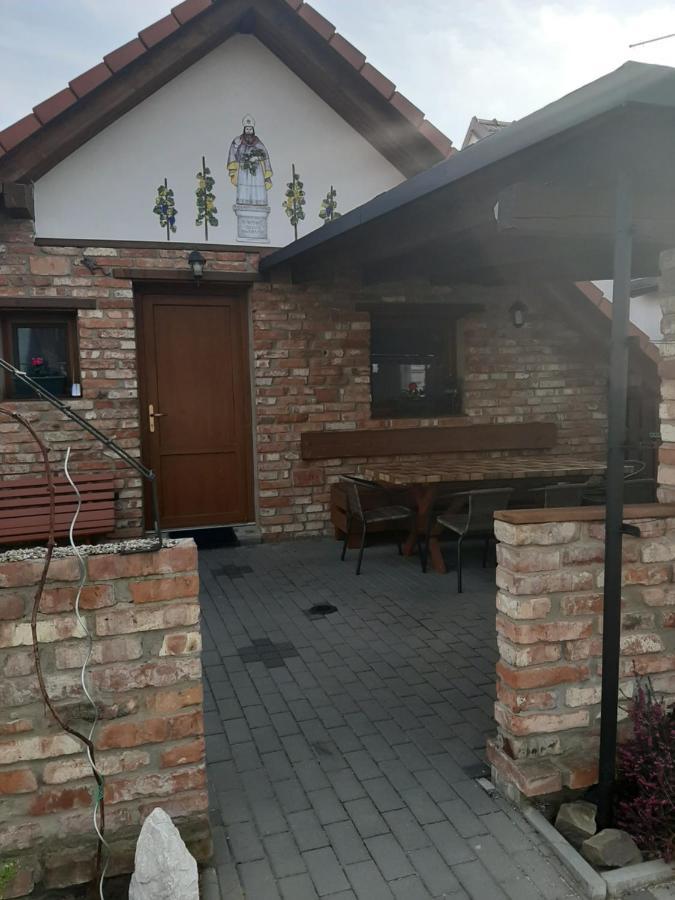 Apartment U Pavelku Mutenice Exterior photo